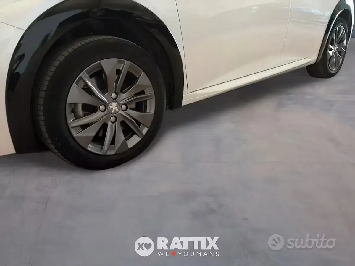 Usata Peugeot 208 Allure 100 kW (136 CV) 2021 Bianco madreperla Utilitaria