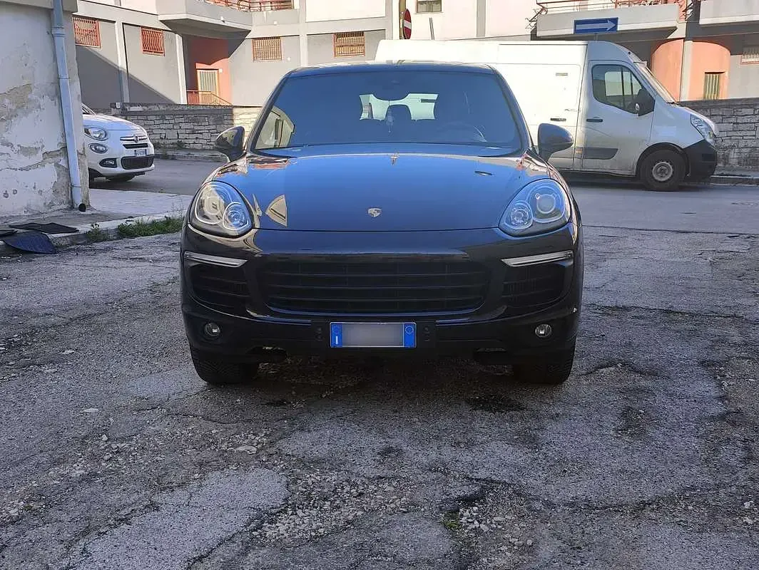 Usata Porsche Cayenne 245 CV (180 kW) 2016 Nero SUV