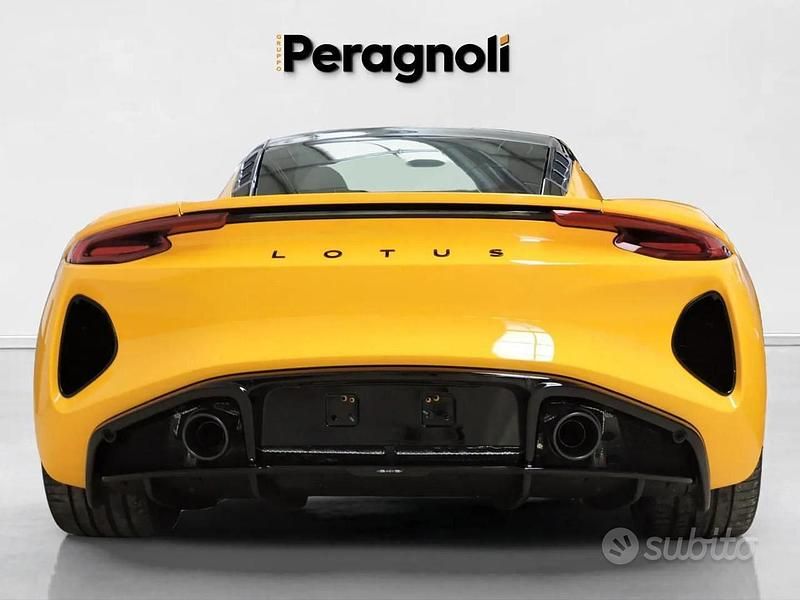 Nuova Lotus Emira 405 CV (297 kW) 2025 Giallo Coupé