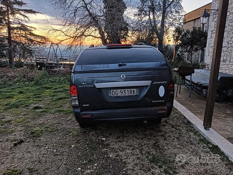 Usata SsangYong Actyon 141 CV (103 kW) 2007 Grigio Pick-up