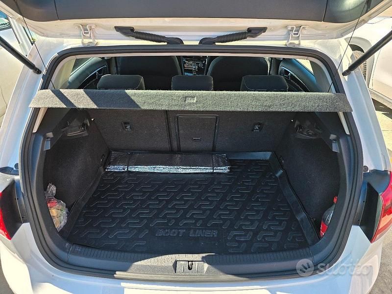 Usata VW Golf VII Highline 105 CV (77 kW) 2015 Bianco Berlina