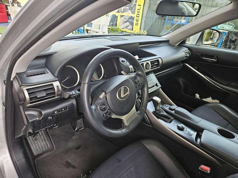 Usata Lexus IS300h 181 CV (133 kW) 2014 Berlina
