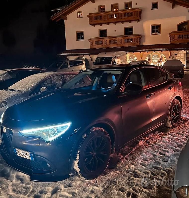 Usata Alfa Romeo Stelvio 2017 Nero SUV