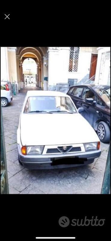 Usato 1990 Alfa Romeo 75 1.6 Benzin 110 CV (2.500 €)