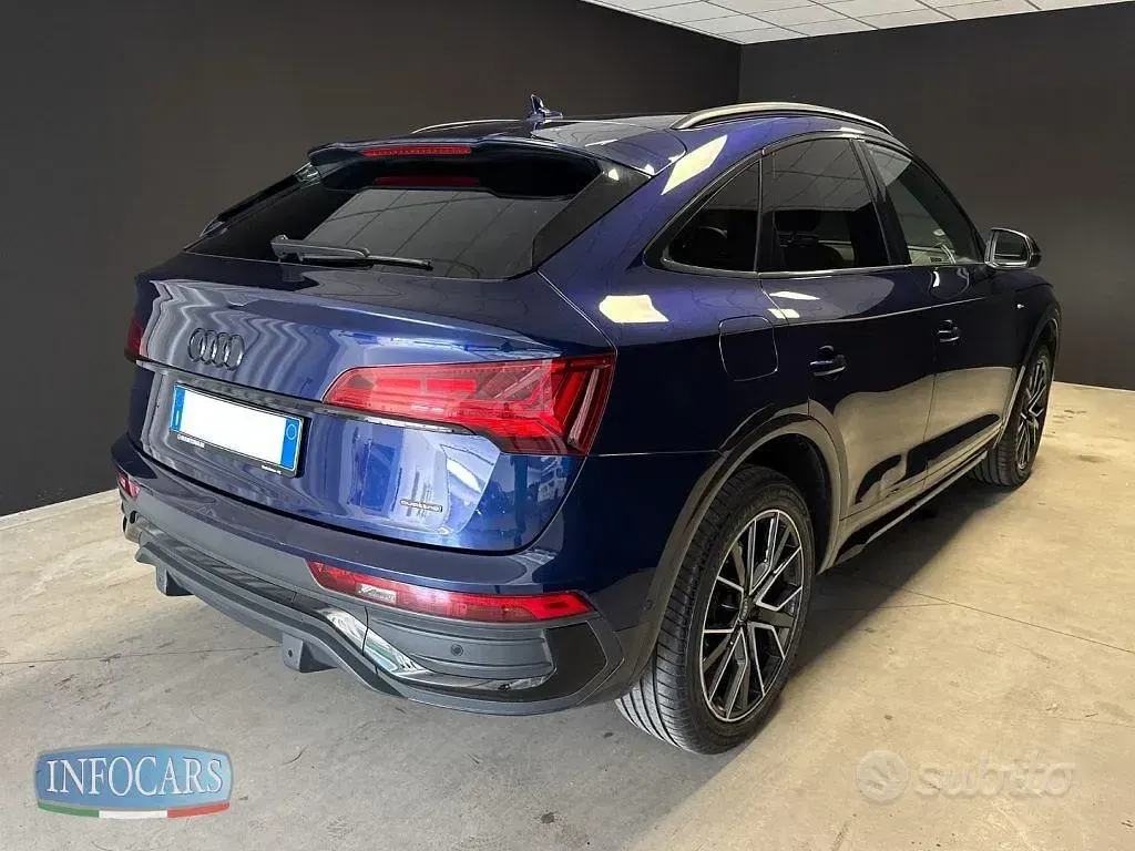 Usata Audi Q5 S-Line 204 CV (150 kW) 2023 Blu metallizzato SUV