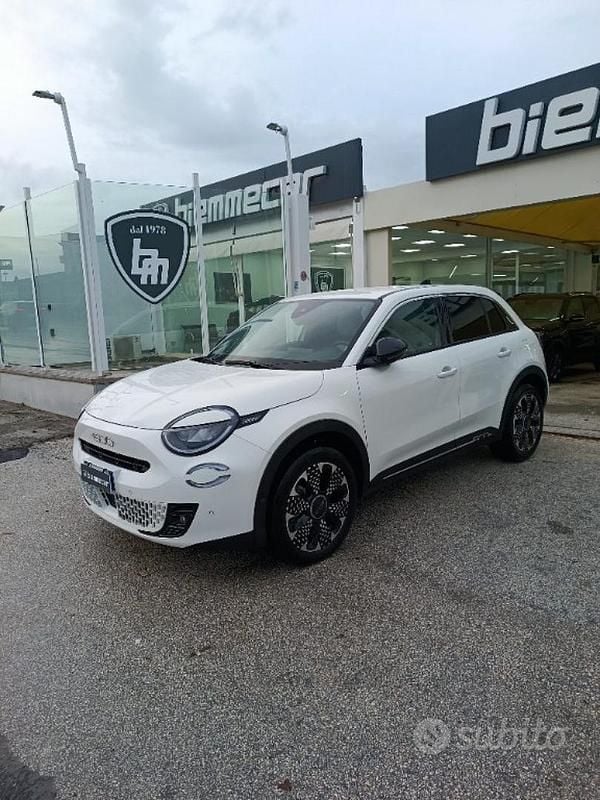 Usata Fiat 600 La Prima 101 CV (74 kW) 2025 Bianco SUV