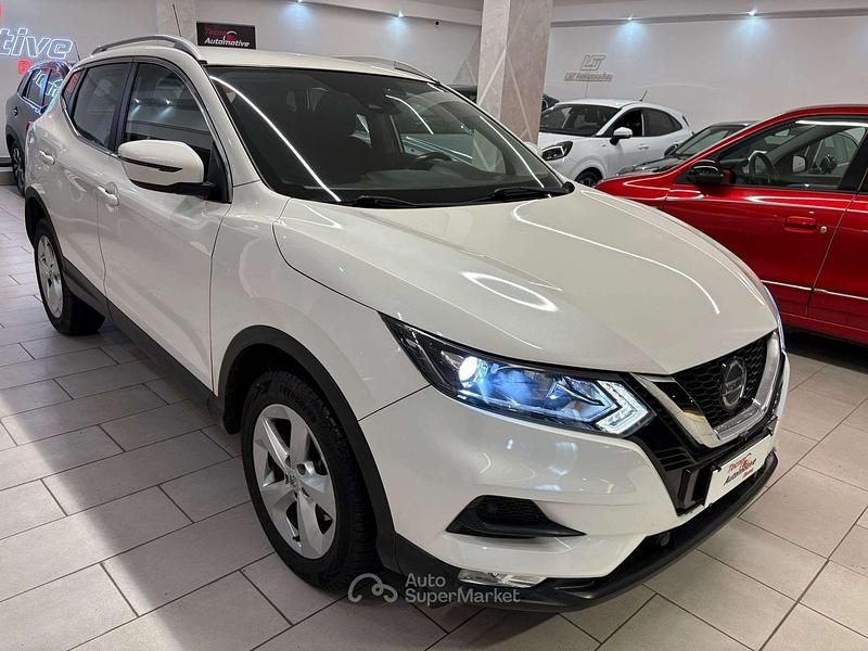 Usata Nissan Qashqai Acenta 116 CV (85 kW) 2019 Bianco SUV