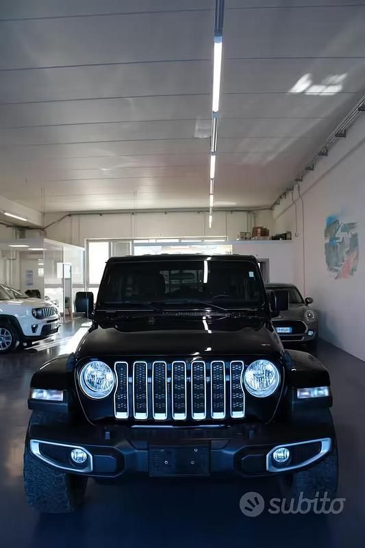 Usata Jeep Wrangler Unlimited Sahara 272 CV (200 kW) 2021 Nero SUV