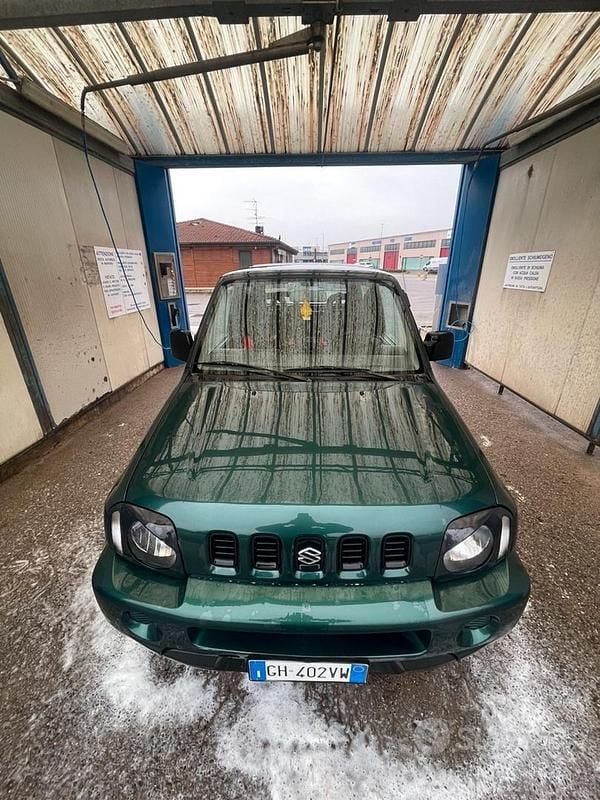 Usata Suzuki Jimny 80 CV (58 kW) 2000 Verde SUV