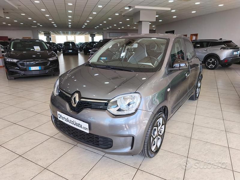 Usata Renault Twingo Equilibre 65 CV (47 kW) 2024 Grigio Utilitaria