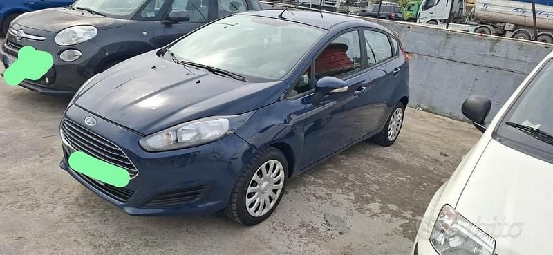 Usata Ford Fiesta 2016 Blu Berlina