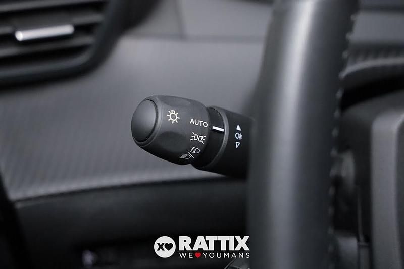 Usata Peugeot 208 Allure 101 CV (74 kW) 2025 Grigio Utilitaria