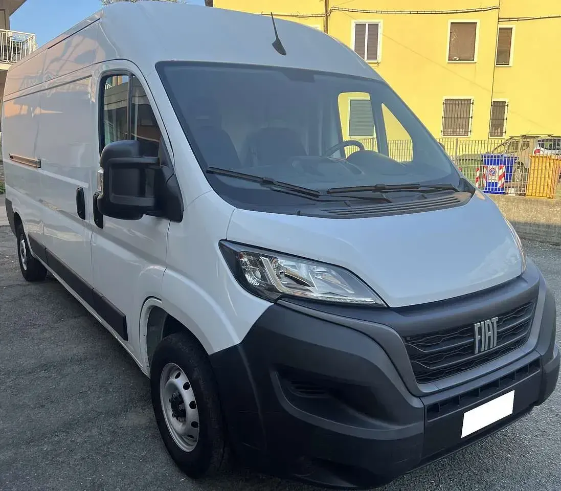 Usata Fiat Ducato 140 CV (102 kW) 2023 Bianco Furgone