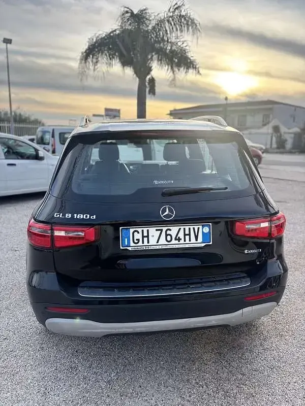 Usata Mercedes GLB180 Business 116 CV (85 kW) 2021 SUV