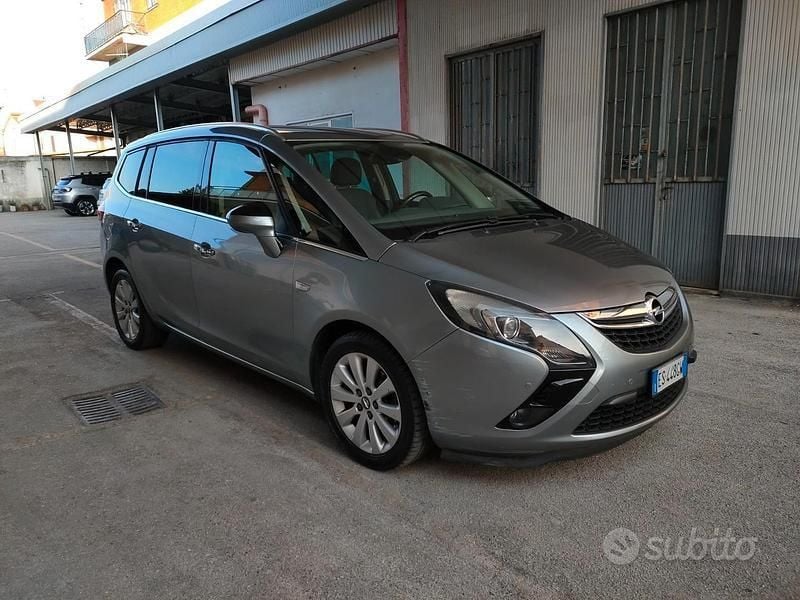 Usata Opel Zafira 150 CV (110 kW) 2013 Grigio Monovolume