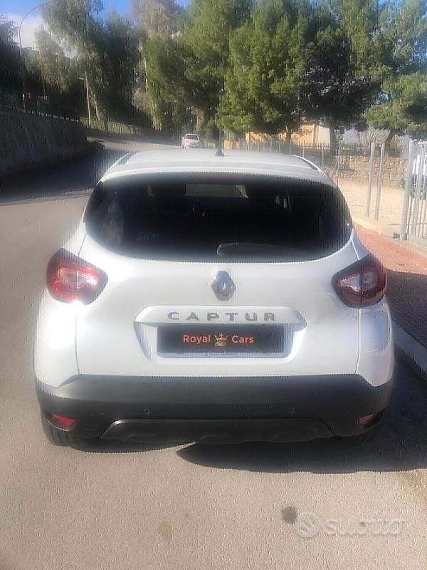 Usata Renault Captur 90 CV (66 kW) 2019 Bianco SUV