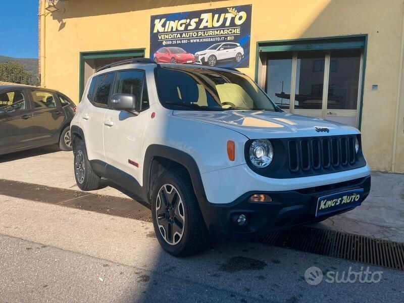 Bianco metallizzato Usata 2015 Jeep Renegade Trailhawk SUV | 14.999 € (Buon prezzo) - Immagine 1/4