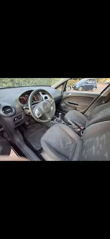 Usata Opel Corsa Club 75 CV (55 kW) 2006 Utilitaria
