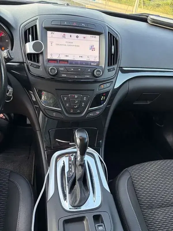 Usata Opel Insignia Sport 170 CV (125 kW) 2016 Grigio Station wagon