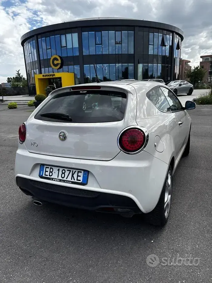 Usata Alfa Romeo MiTo Distinctive 120 CV (88 kW) 2011 Bianco Utilitaria