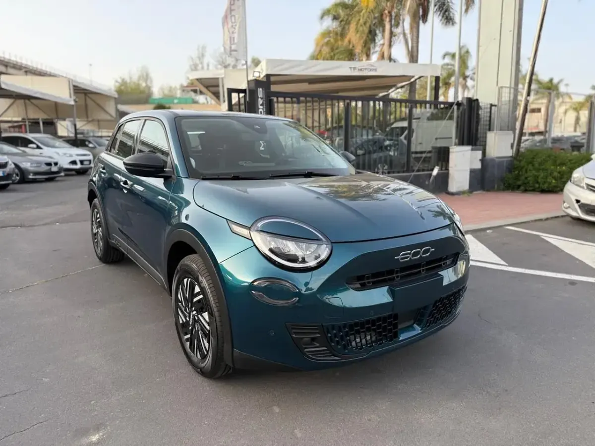 Nuova Fiat 600 Icon 100 CV (73 kW) 2026 Blu SUV