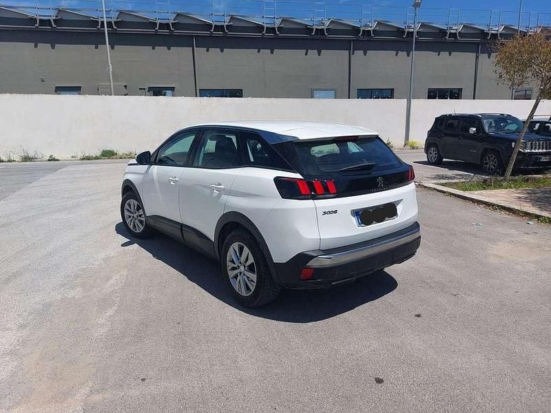 Usata Peugeot 3008 Business-Line 131 CV (96 kW) 2019 Bianco SUV