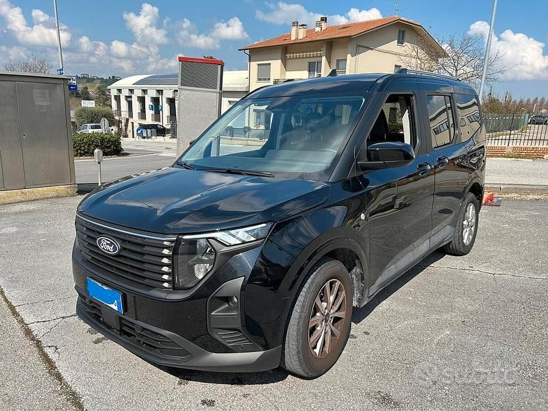 Usata Ford Tourneo 2024 Nero Furgone