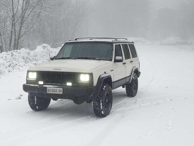 Usata Jeep Cherokee 116 CV (85 kW) 1996 SUV