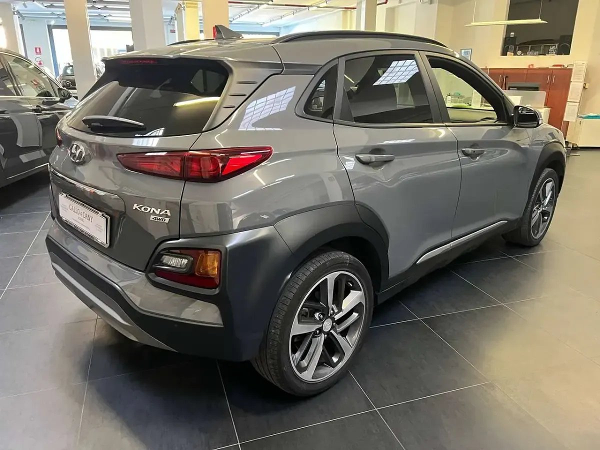 Usata Hyundai Kona XPrime 136 CV (100 kW) 2020 Grigio SUV