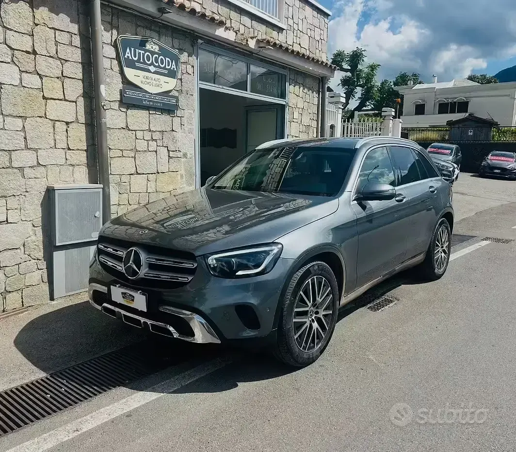 Usata Mercedes GLC200 Premium 245 CV (180 kW) 2020 Grigio SUV
