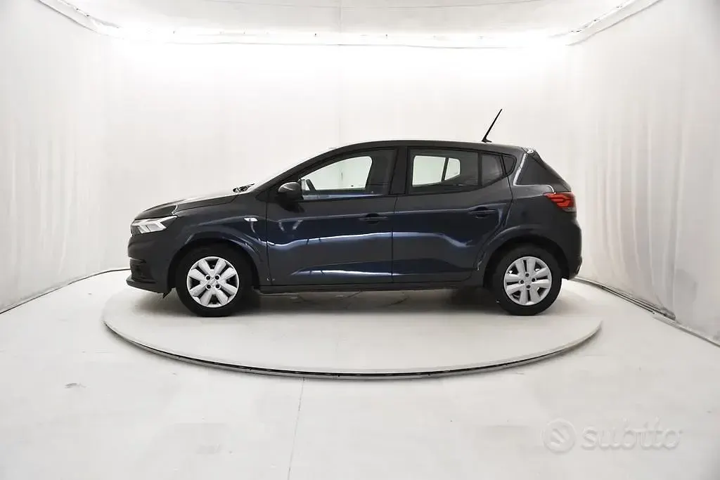 Usata Dacia Sandero Expression 67 CV (49 kW) 2023 Grigio Berlina