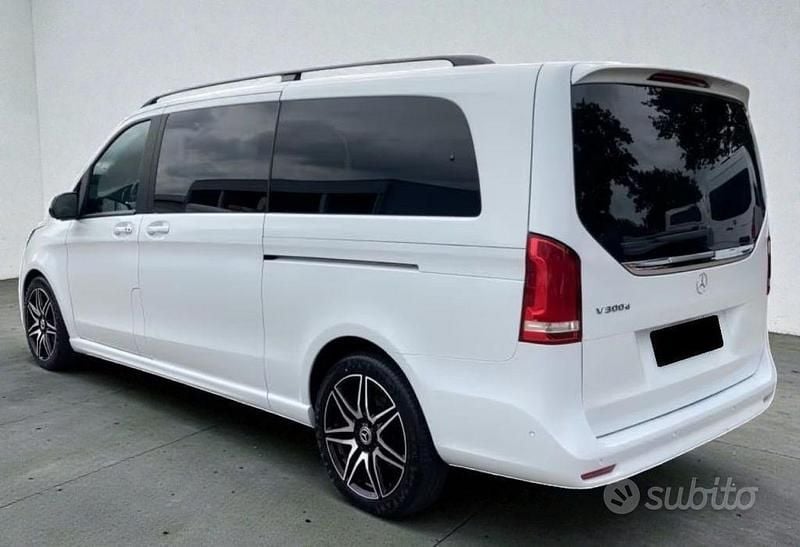 Usata Mercedes V300 Premium 237 CV (174 kW) 2024 Bianco Monovolume