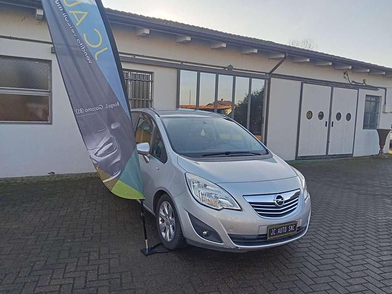 Argento Usata 2012 Opel Meriva Monovolume | 5200 € (Buon prezzo) - Immagine 1/4