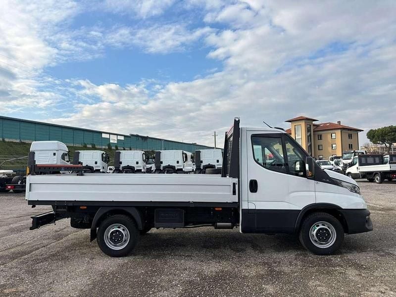 Nuova Iveco Daily 160 CV (117 kW) 2025 Bianco Furgone