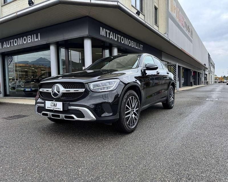 Nero Usata 2021 Mercedes GLC300e Coupé | 39.800 € (Buon prezzo) - Immagine 1/4