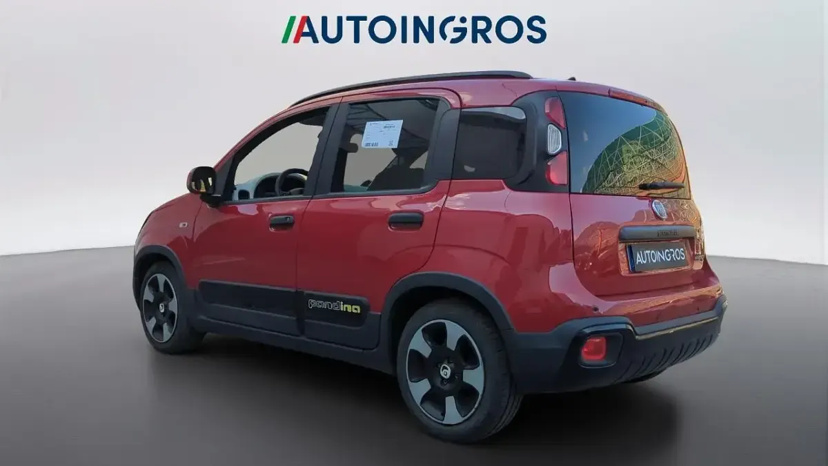 Usata Fiat Panda Cross Cross 69 CV (50 kW) 2025 Rosso Utilitaria