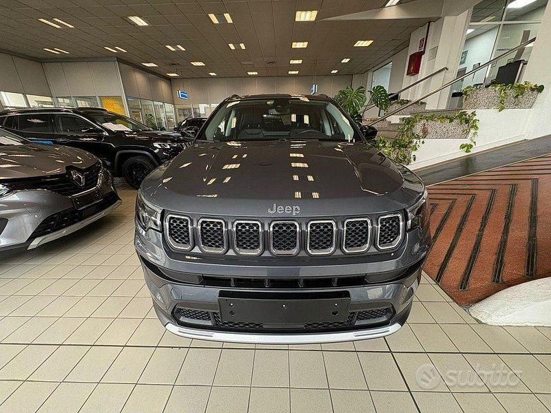 Usata Jeep Compass Limited 190 CV (139 kW) 2022 Grigio SUV