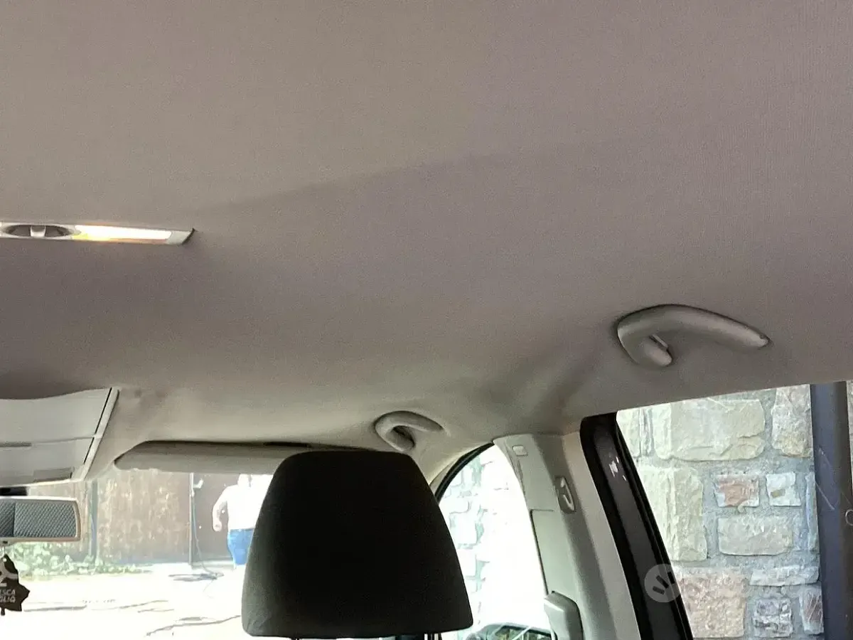 Usata VW Touran 105 CV (77 kW) 2011 Grigio Monovolume