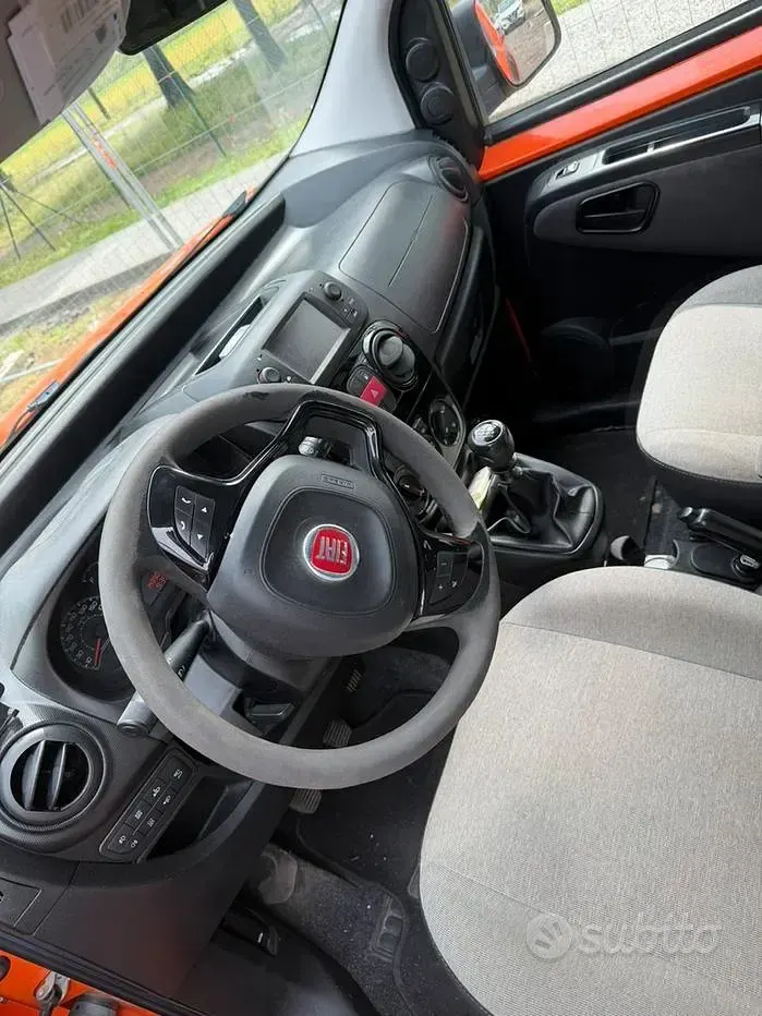 Usata Fiat Qubo 73 CV (53 kW) 2016 Rosso Monovolume