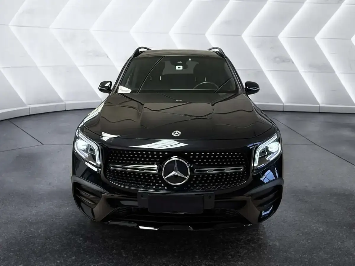 Usata Mercedes GLB200 Premium 150 CV (110 kW) 2023 Nero SUV