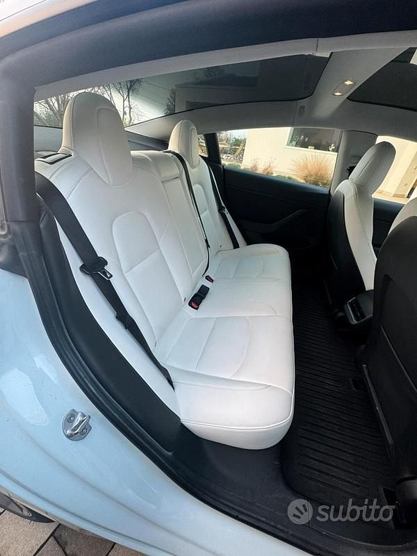 Usata Tesla Model 3 Long Range AWD 366 kW (498 CV) 2021 Bianco Berlina