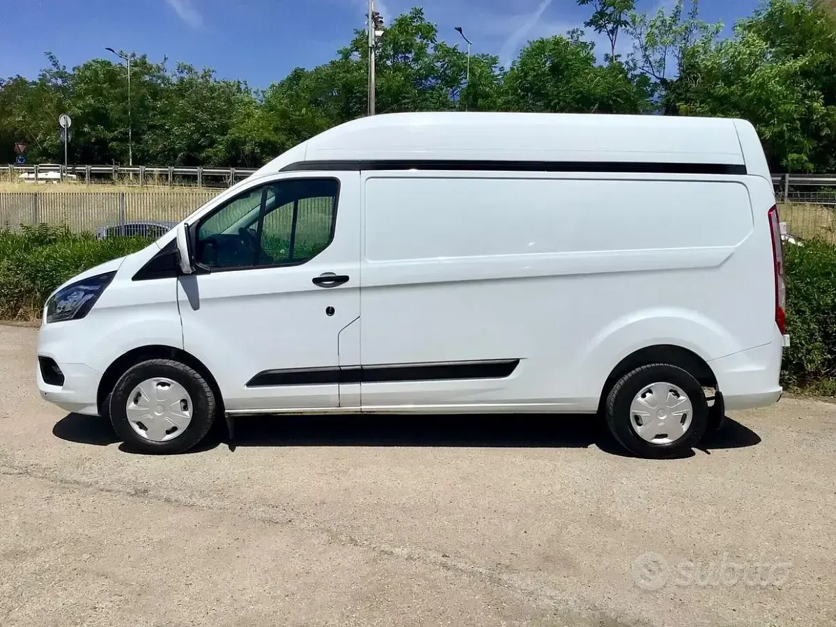 Usata Ford Transit Custom 130 CV (95 kW) 2023 Bianco Berlina
