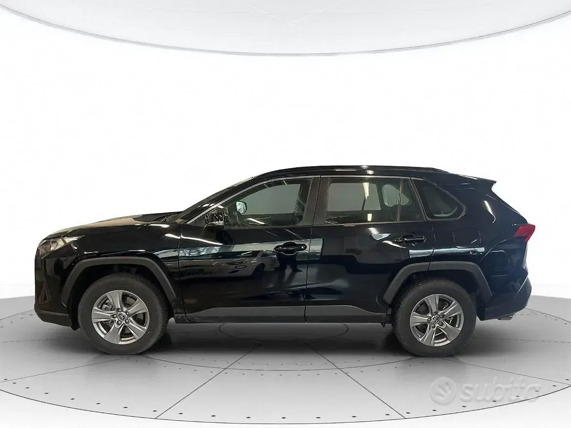 Usata Toyota RAV4 Hybrid Business Edition 218 CV (160 kW) 2023 Nero SUV