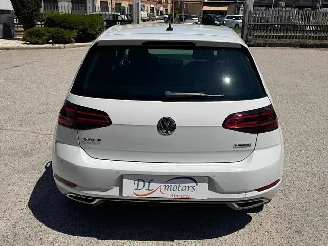 Usata VW Golf VIII Executive 130 CV (95 kW) 2020 Bianco Berlina