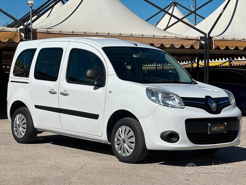 Usata Renault Kangoo Life 75 CV (55 kW) 2016 Bianco Monovolume