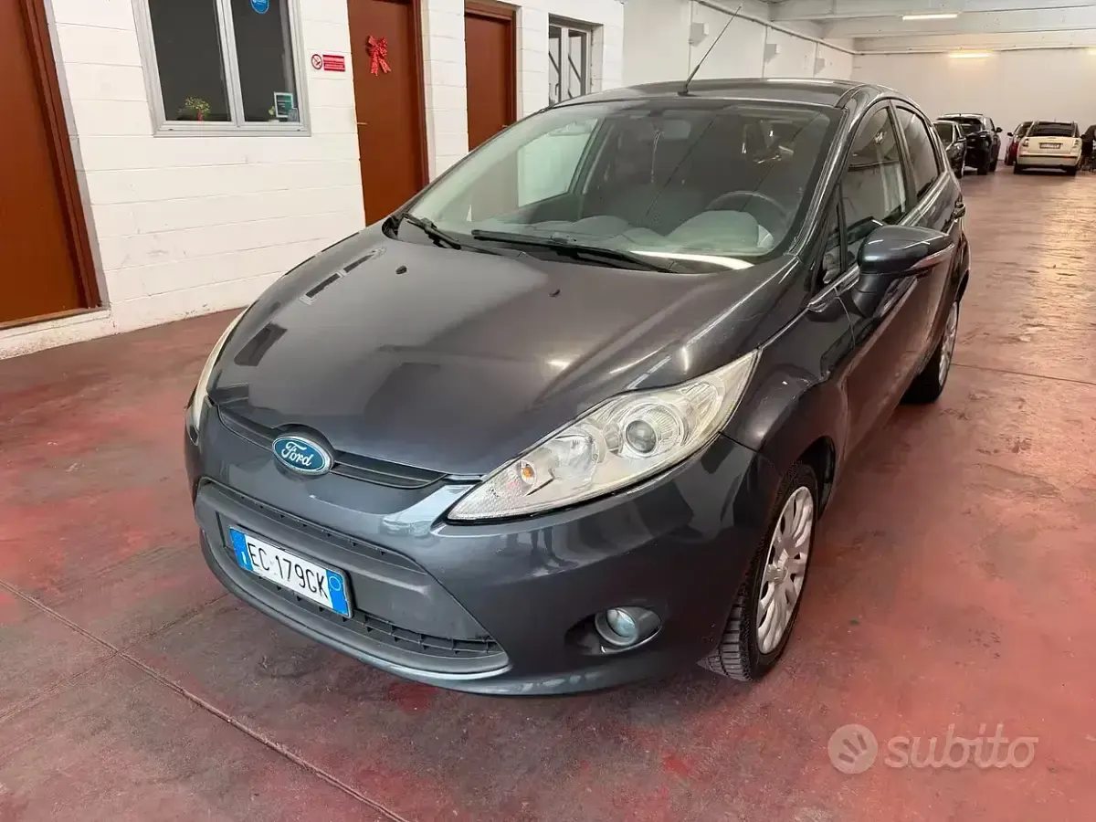 Usata Ford Fiesta Titanium 97 CV (71 kW) 2010 Utilitaria