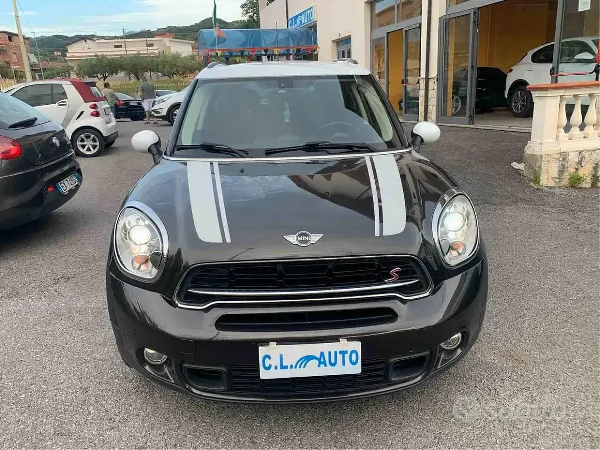 Usata Mini Cooper D Countryman 143 CV (105 kW) 2015 Marrone SUV