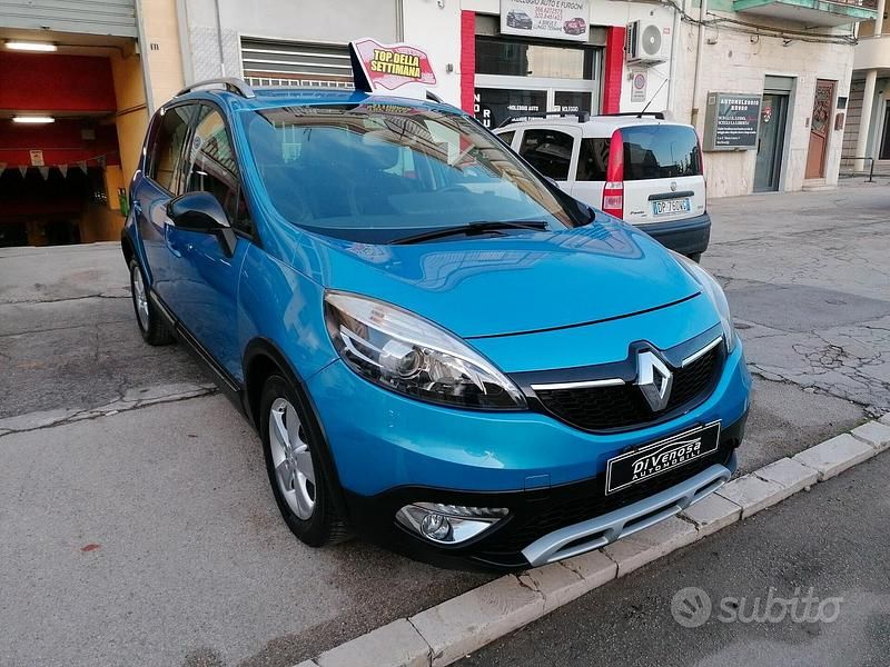 Usata Renault Scénic III XMOD 110 CV (80 kW) 2015 Blu Monovolume