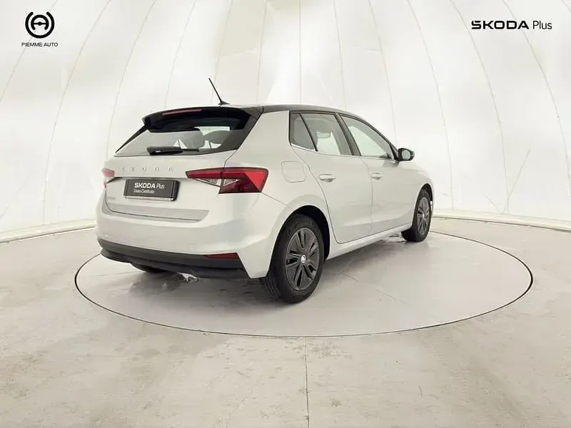 Usata Skoda Fabia Style 80 CV (58 kW) 2023 Argento tetto nero Utilitaria