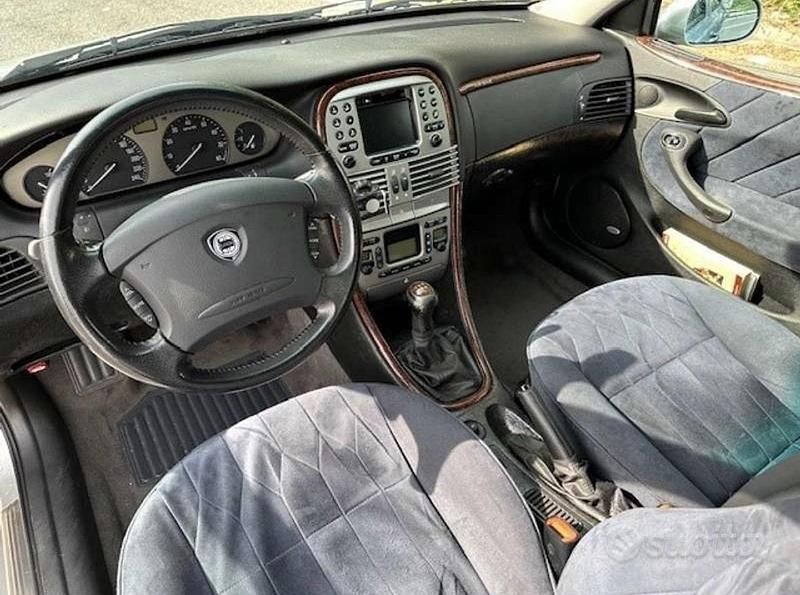 Usata Lancia Lybra 131 CV (96 kW) 2001 Grigio Berlina